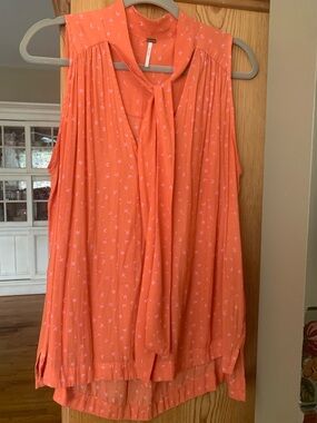 Free People  Coral Tie-Neck Sleeveless Blouse